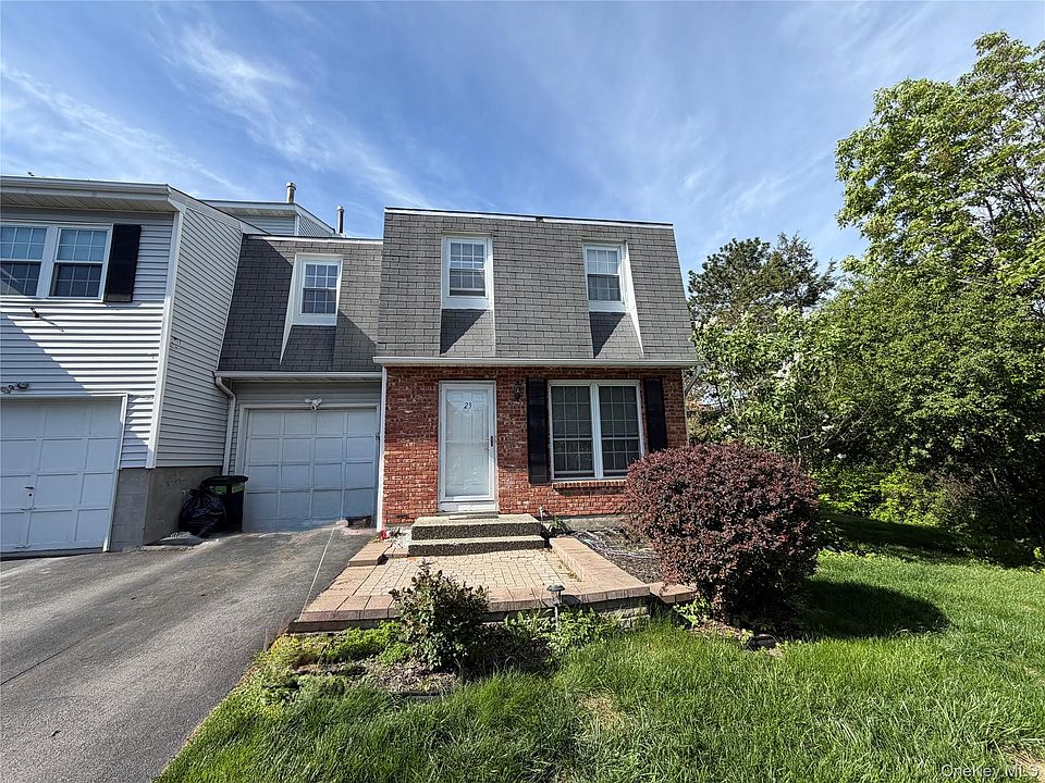 1st image of 23 Hawthorn Ct
