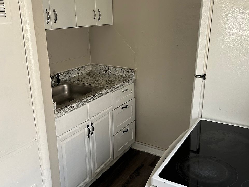 1st image of 3552 Morrison Rd APT 2