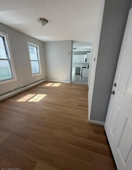 458 Livingston St #2 — Photo 9