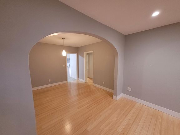 Entry to Dining Room