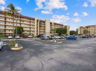 3590 Via Poinciana APT 510, Lake Worth, FL 33467