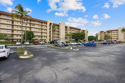 3590 Via Poinciana Photo 1