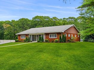 41 Essex St, Wenham, MA 01984