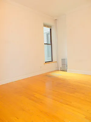 Rented by Citiburg Realty Solutions LLC | media 22