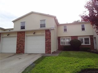 8252 Lancaster Dr #5, Mentor, OH 44060
