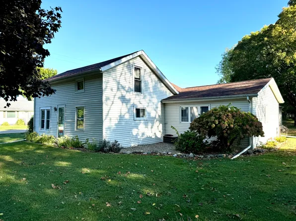 301 E Market St, Hennepin, IL 61327