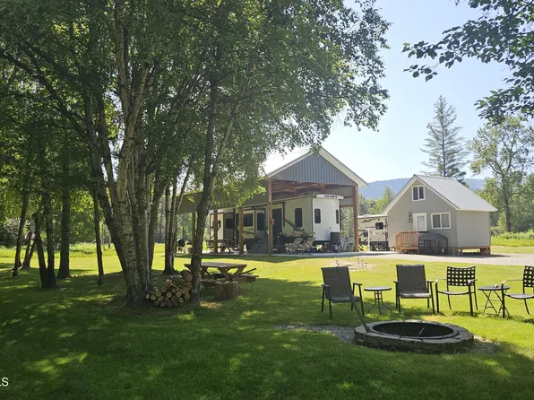 258 S Fork Ln, Pinehurst, ID 83850
