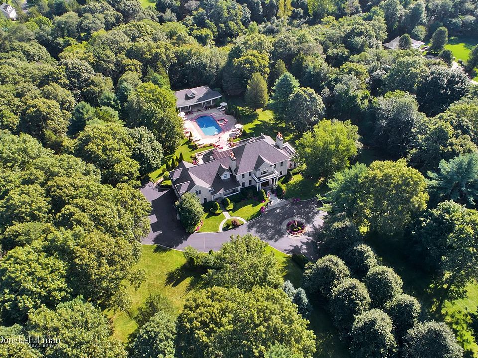 1st image of 5 Bel Air Ct