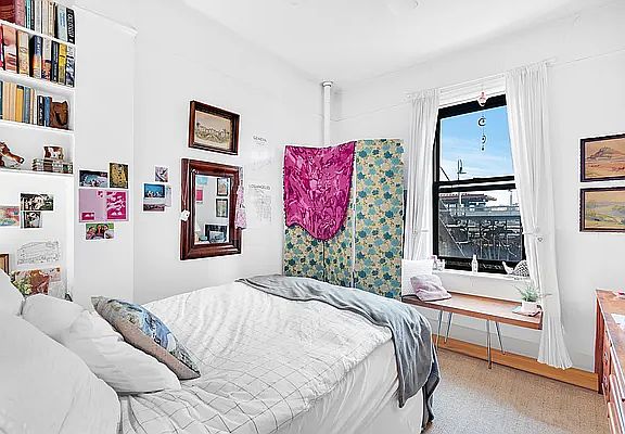 4th image of 31 Tiemann Pl APT 46