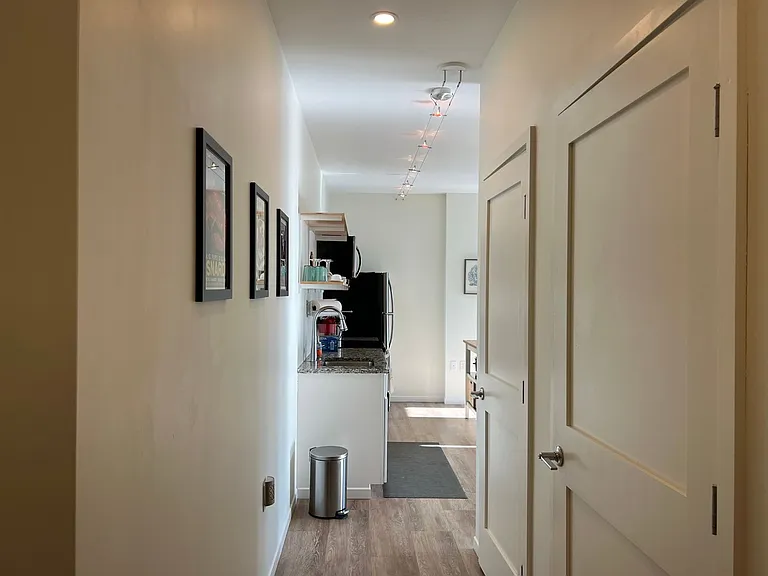60 Parris St #305 — Photo 2