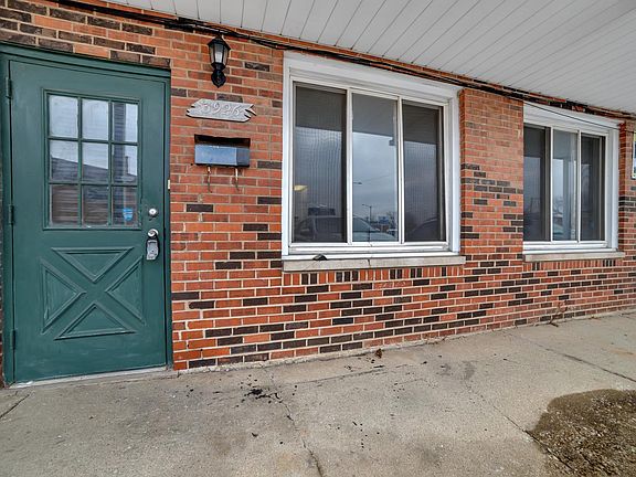 2nd image of 3926 W Columbus Ave #3926