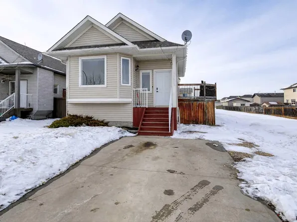 11402 77th Ave, Grande Prairie, AB T8W 2V1