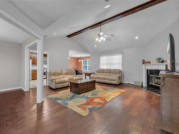 4th image of 4620 Dresden Dr