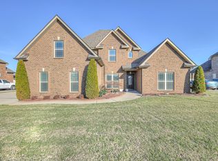 2433 Dewington Dr, Murfreesboro, TN 37128