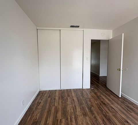 3rd image of 310 S Argyle Ave APT 106