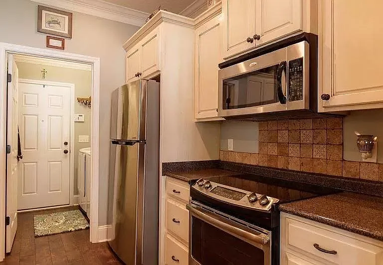 612 Barnside Ln — Photo 19