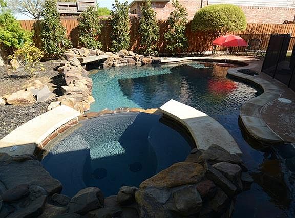 2nd image of 3433 Courtney Dr