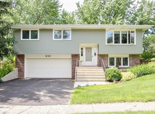 633 Juniper Ln, Bartlett, IL 60103