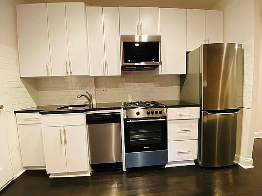 4th image of 445 W 56th St APT 3W