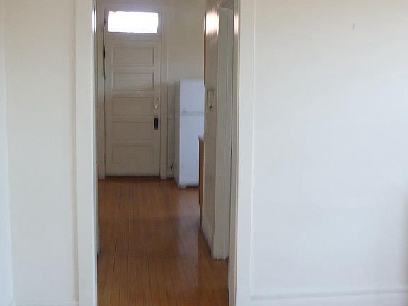3rd image of 3604 N Damen Ave #3