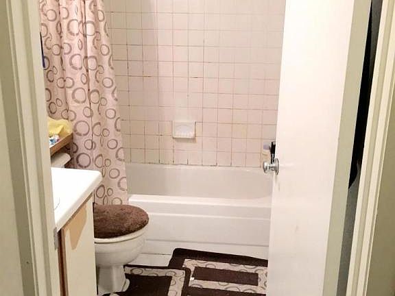 3rd image of 3930 S Roosevelt Blvd #W110