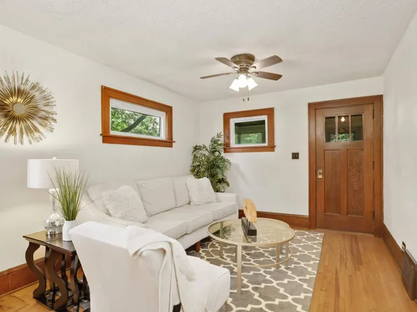 1043 Englewood Ave, Saint Paul, MN 55104