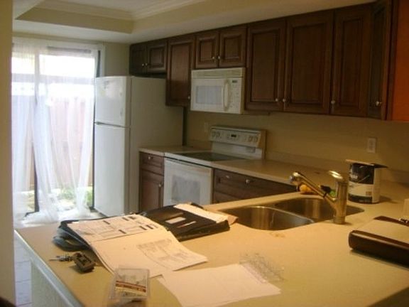 4th image of 5685 Summer Side Ln