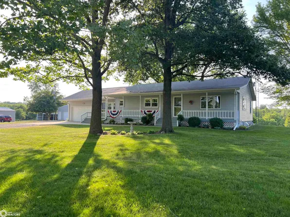 1739 Oakland Mills Rd, Mount Pleasant, IA 52641