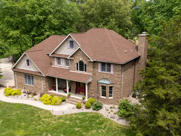 12265 Aran Dr, Marion, IL 62959