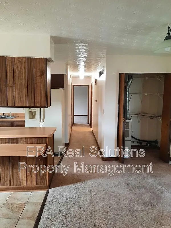 2 bed, 1.0 bath, $1,000 — Photo 4