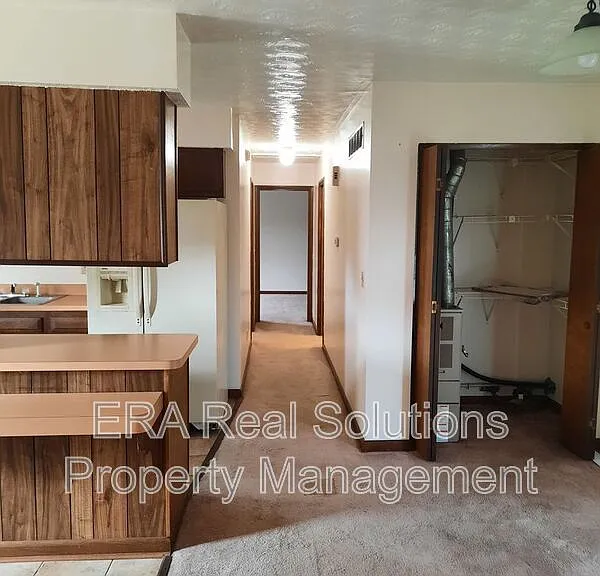 888 W Locust St #A — Photo 4