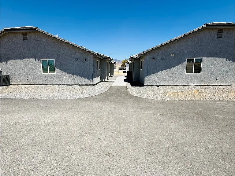 1101 Indio Ct #1 — Photo 3