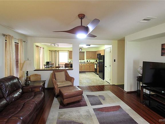 5th image of 4125 Orchid Ave