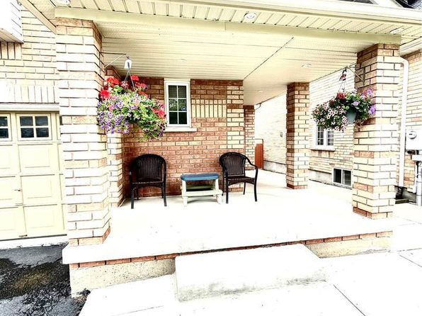 27 Deforest Dr, Brampton, ON L7A 2Y1