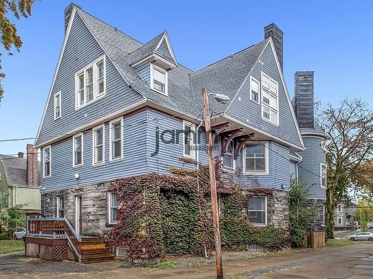 1848 E 89th St #302 — Photo 10