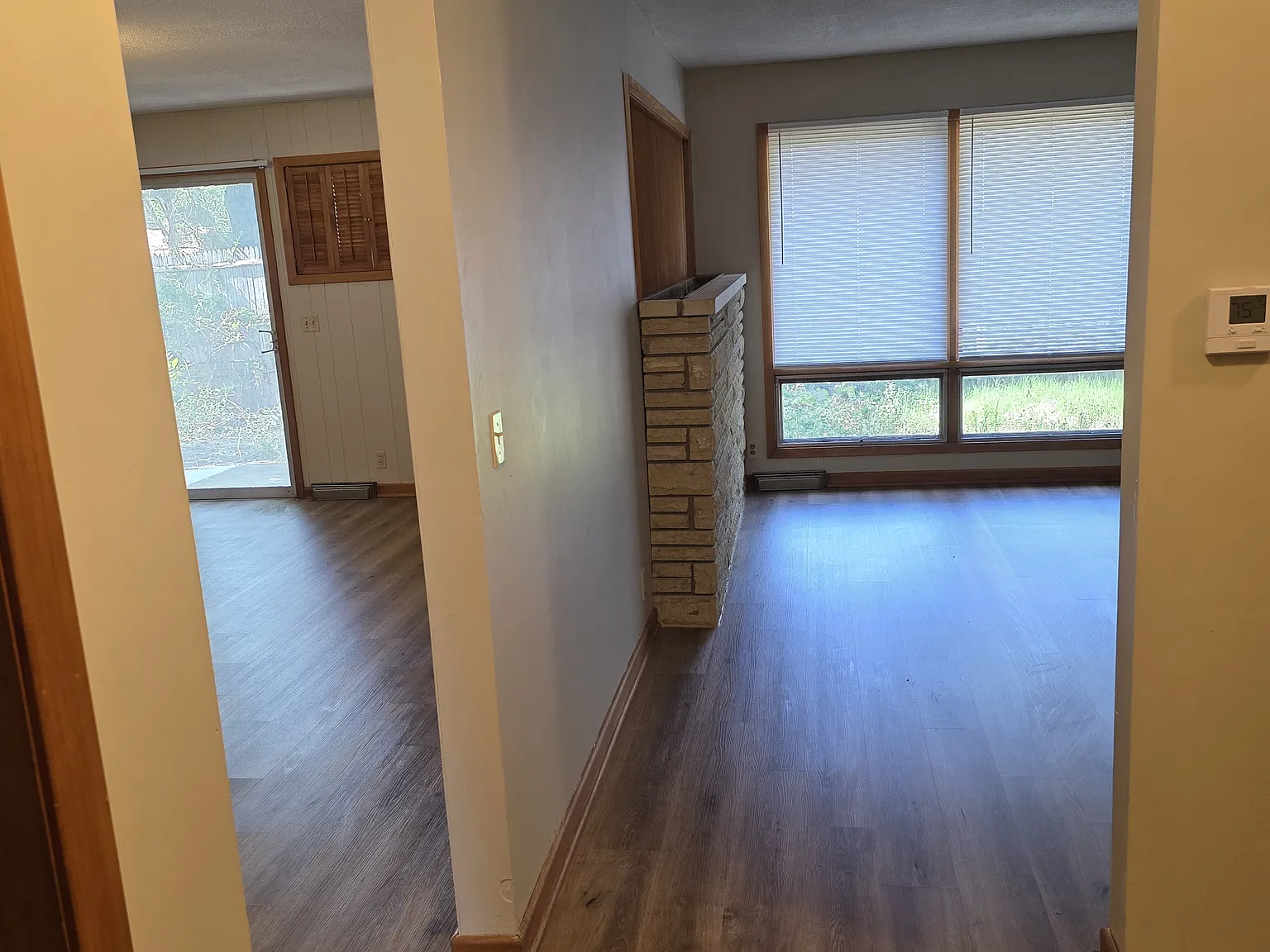 2744 E Glen Oaks Dr — Photo 3