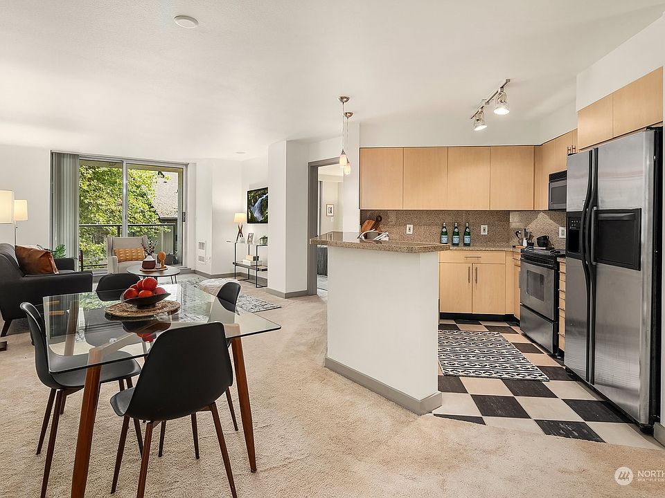 1st image of 1100 106th Avenue NE #306
