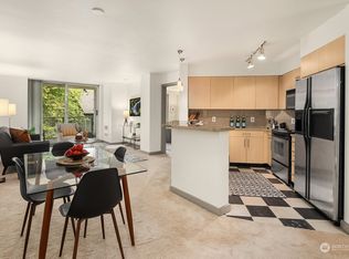 1100 106th Ave NE APT 306, Bellevue, WA