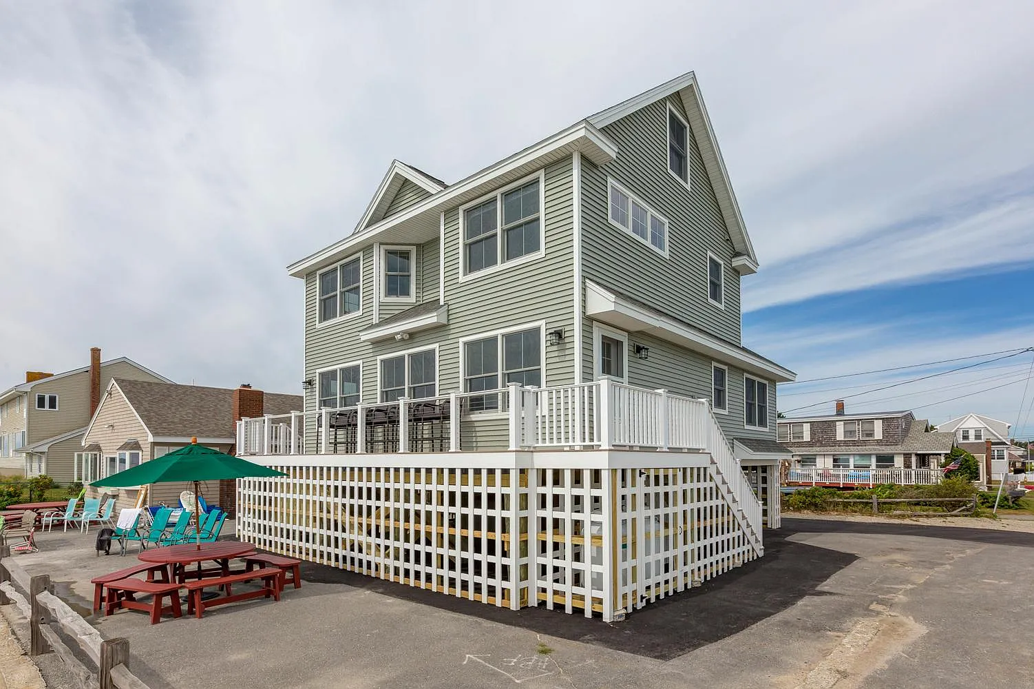 4 bed, $3,400 — Photo 2