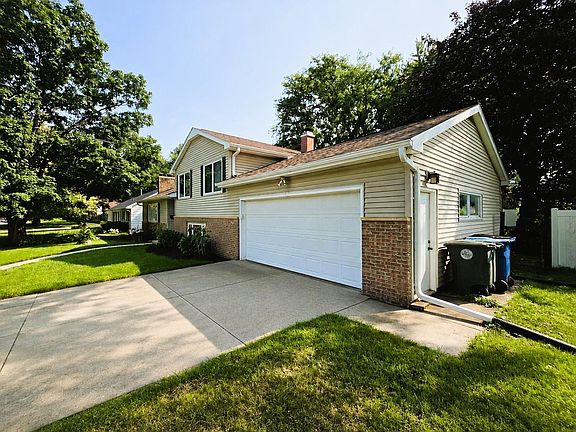 2nd image of 257 Crestview Ave