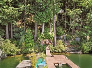 669 N Lake Samish Dr, Bellingham, WA 98229