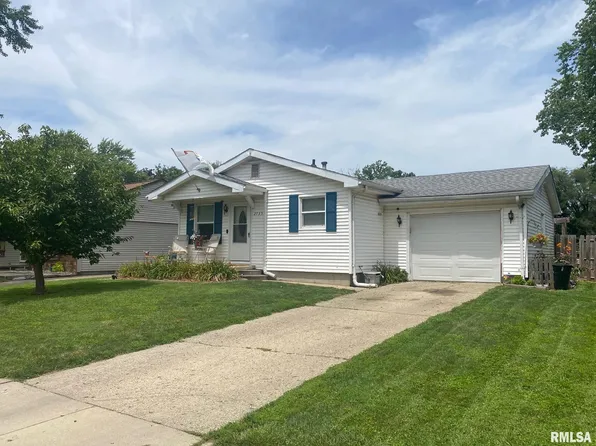 2735 Cardigan Dr, Springfield, IL 62702