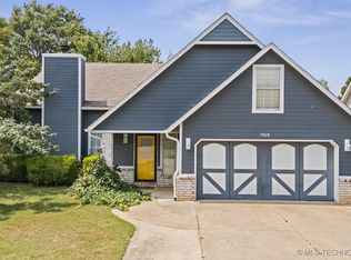 1705 S Cherokee Ave, Claremore, OK 74019