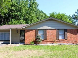 3304 Sandy Springs Dr, Memphis, TN 38128