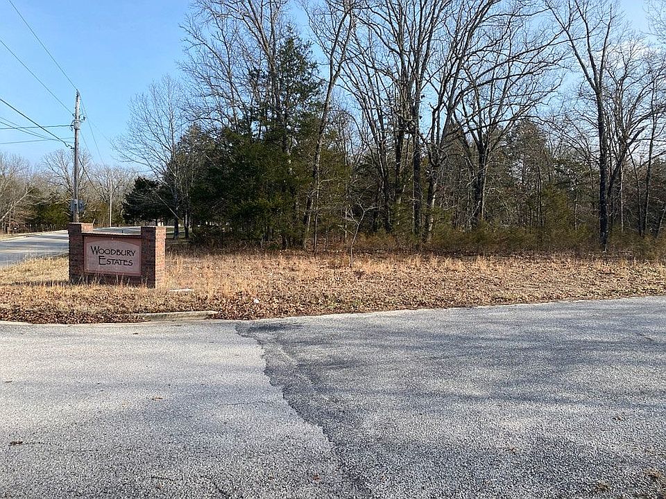 Woodbury Estates Entrance