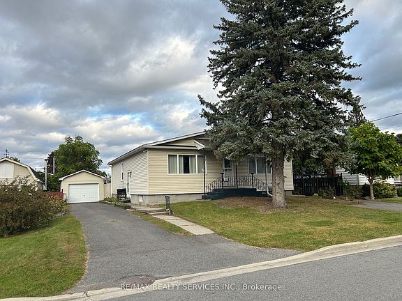 3rd image of 1207 Henry St