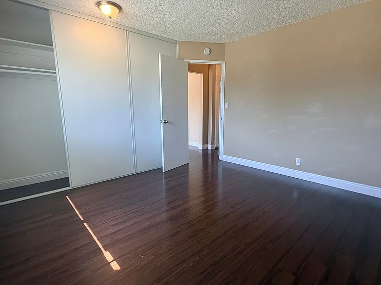 410 - 436 CA-202 — Photo 12