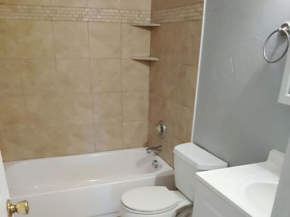 2500 Avenue E #2B, Hondo, TX 78861