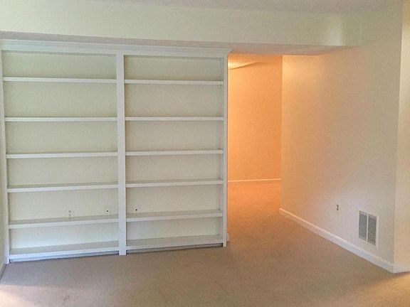 2nd image of 4641 Luxberry Dr
