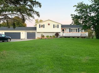 4795 Cottage Rd, Lockport, NY 14094